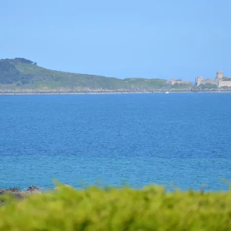 Camping La Crique 3*